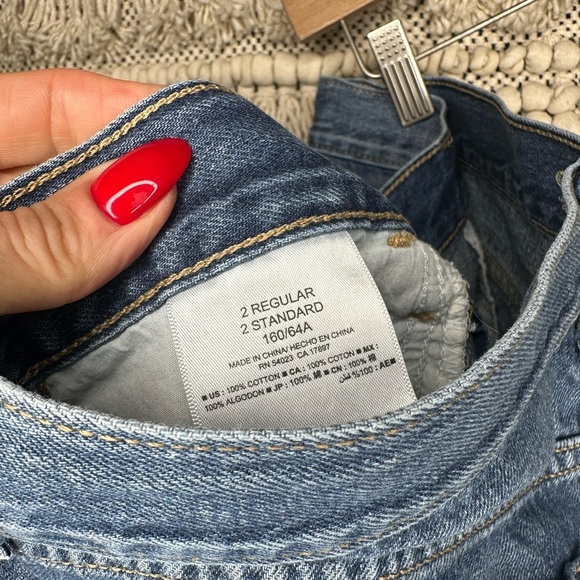 Old Navy Jean Cutoff Shorts - Picture 4 of 4